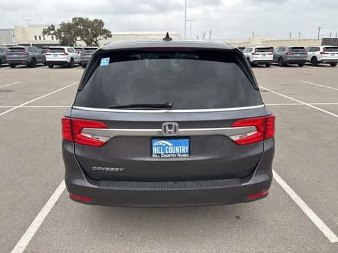 Used 2018 Honda Odyssey EX image 4