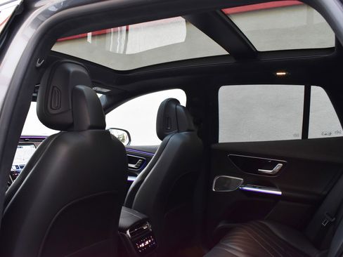 Used 2023 Mercedes-Benz EQE 500 4MATIC SUV image 22