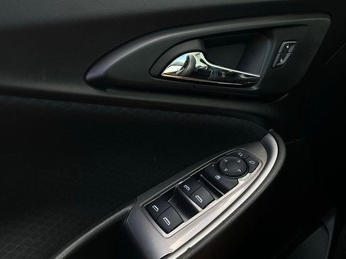 Used 2024 Chevrolet Malibu LT image 20