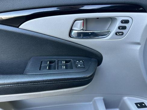 Used 2016 Honda Pilot Elite image 12
