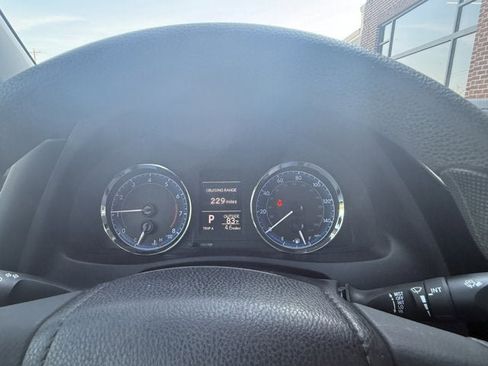 Used 2018 Toyota Corolla LE FWD image 22