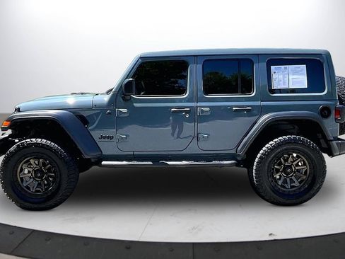 Certified 2024 Jeep Wrangler Willys AWD/4WD image 6
