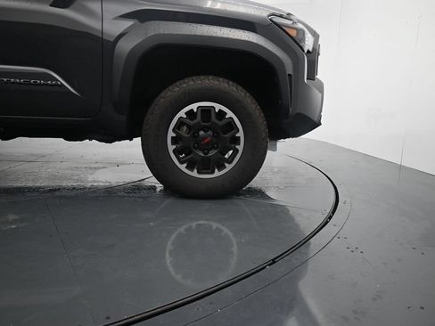 Used 2024 Toyota Tacoma TRD Off-Road AWD/4WD image 11