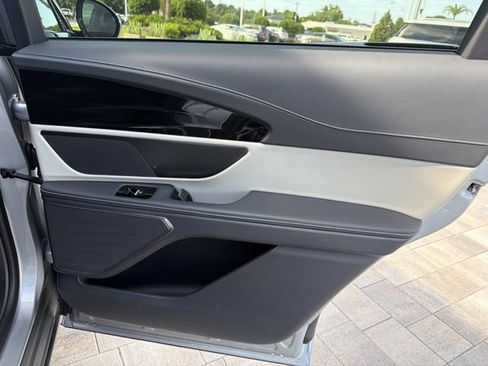 Certified 2025 Lincoln Nautilus Premier AWD/4WD image 23