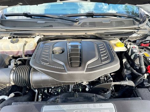 Used 2023 Jeep Wagoneer L 4WD image 33