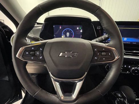 Used 2025 Chevrolet Trax ACTIV FWD image 35
