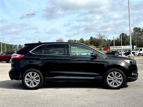 Used 2024 Ford Edge Titanium image 9
