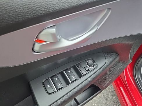 Used 2024 Kia Forte LXS image 13