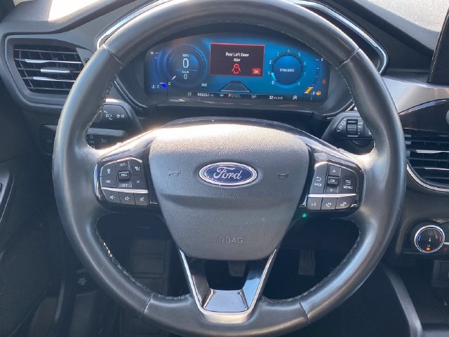 Used 2022 Ford Escape Titanium AWD/4WD image 8
