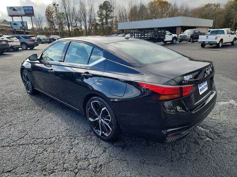 Used 2024 Nissan Altima 2.5 SR image 3