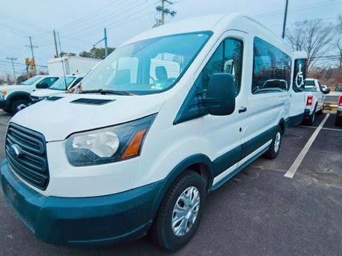 Used 2018 Ford Transit 150 XL image 6