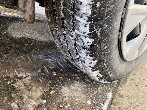 Used 2015 Toyota Corolla L image 23