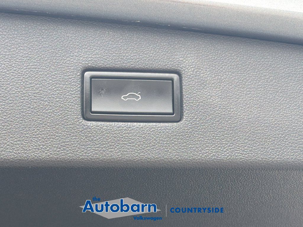 Used 2020 Volkswagen Tiguan SEL Premium R-Line AWD/4WD image 31