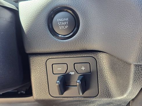 New 2026 Toyota Tundra Limited AWD/4WD image 31