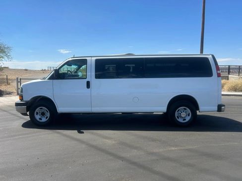Used 2015 Chevrolet Express 3500 LT w/ LT Preferred Equipment Group RWD image 6