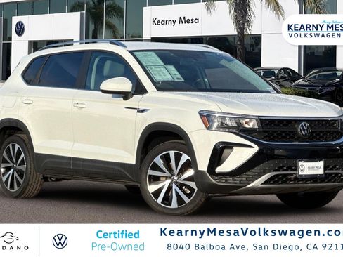 Used 2022 Volkswagen Taos SE image 1