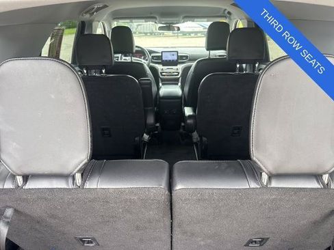 Certified 2023 Ford Explorer XLT w/ Equipment Group 202A AWD/4WD image 15
