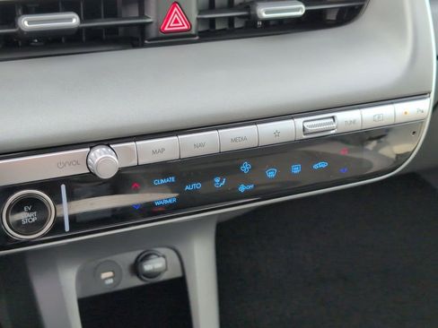 Used 2022 Hyundai Ioniq 5 SE w/ Cargo Package image 12