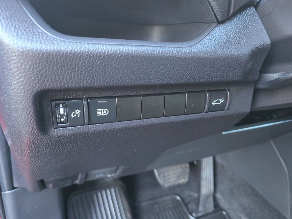 Used 2025 Toyota RAV4 XLE w/ Convenience Package AWD/4WD image 19