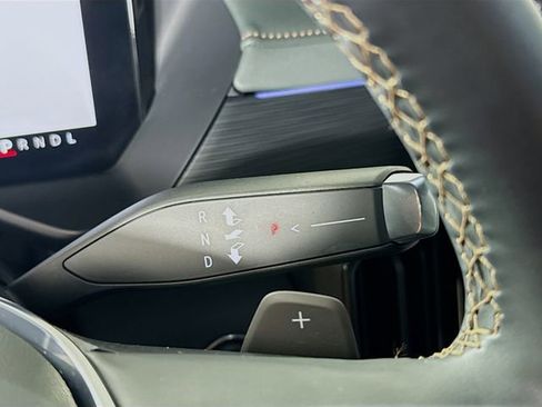 Used 2024 GMC Acadia AT4 w/ Luxury Package image 20