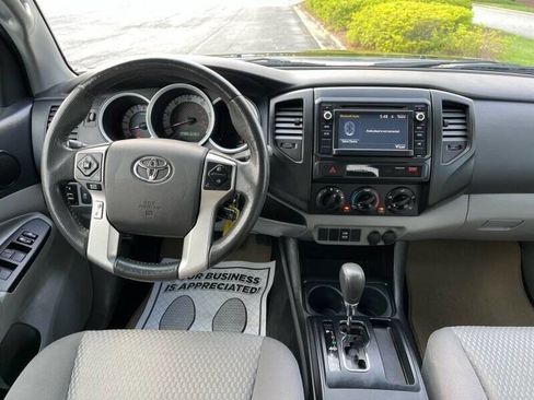 Used 2015 Toyota Tacoma PreRunner image 3