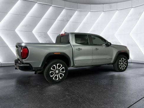 Used 2024 GMC Canyon AT4 AWD/4WD image 4