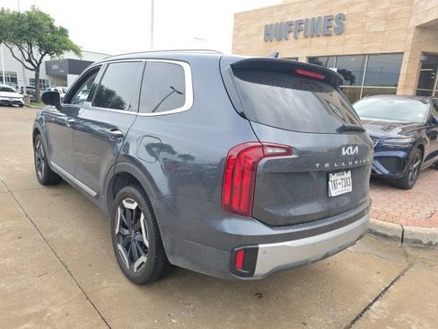 Used 2024 Kia Telluride S FWD image 2