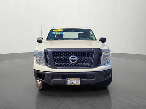Used 2018 Nissan Titan S w/ S Utility Package image 2