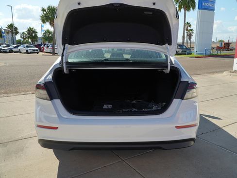 New 2025 Honda Accord SE image 7