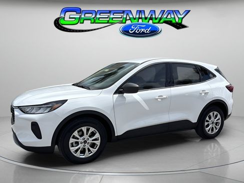 Used 2025 Ford Escape Active w/ Cold Weather Package FWD image 1