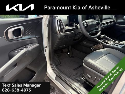 New 2026 Kia Sorento S w/ S Panoramic Sunroof Package FWD image 17