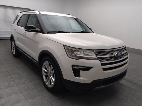 Used 2018 Ford Explorer XLT w/ Equipment Group 202A image 13