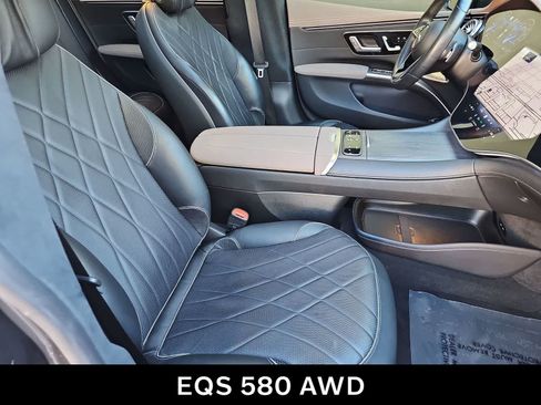Used 2023 Mercedes-Benz EQS 580 4MATIC Sedan image 17