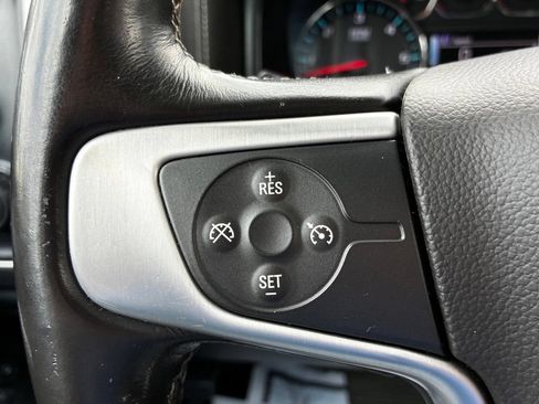 Used 2018 GMC Sierra 2500 SLE w/ HD SLE Preferred Plus Package AWD/4WD image 8