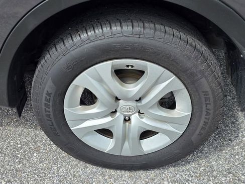 Used 2014 Toyota RAV4 LE FWD image 30