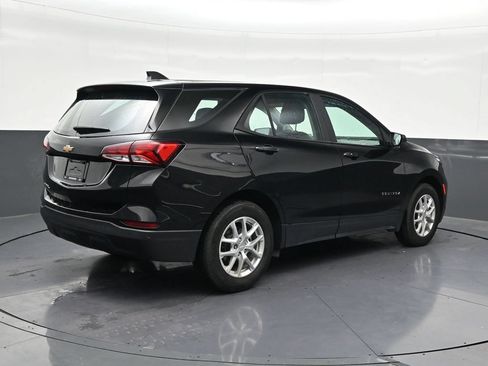 Used 2024 Chevrolet Equinox LS w/ Driver Confidence II Package FWD image 5
