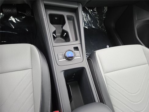 New 2026 Volkswagen Tiguan SE AWD/4WD image 20