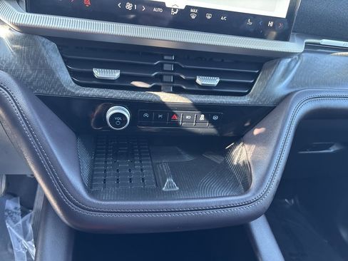 Used 2025 Ford Explorer Platinum w/ LUX Leather Package image 24