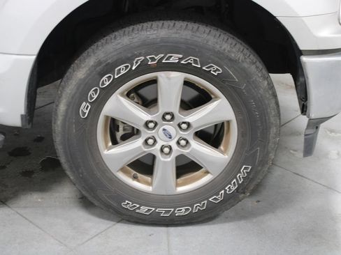 Used 2019 Ford F150 XLT w/ Equipment Group 302A Luxury AWD/4WD image 14