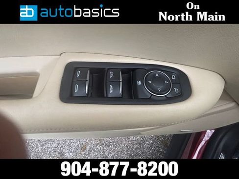 Used 2017 Cadillac XT5 FWD image 18