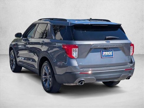 Used 2022 Ford Explorer XLT w/ Equipment Group 202A RWD image 8