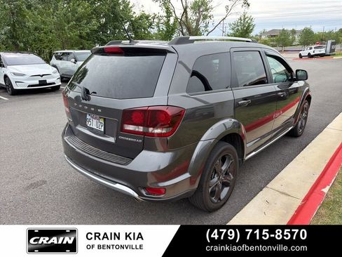 Used 2018 Dodge Journey Crossroad image 4