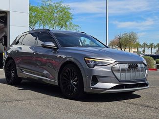 Used 2019 Audi e-tron Prestige w/ Prestige Package video 3