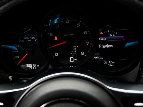 Used 2019 Porsche Macan image 32