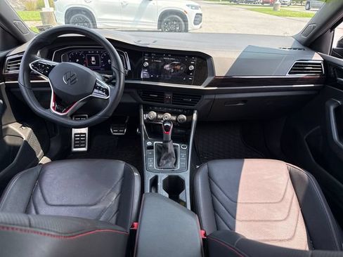 Used 2024 Volkswagen Jetta GLI Autobahn FWD image 18