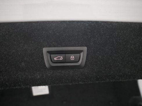 Used 2025 BMW 330i xDrive Sedan AWD/4WD image 15