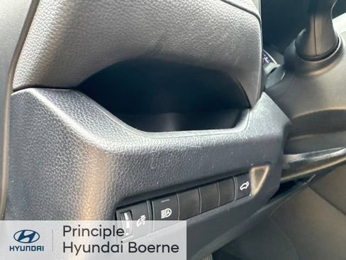 Used 2019 Toyota RAV4 XLE Premium FWD image 16