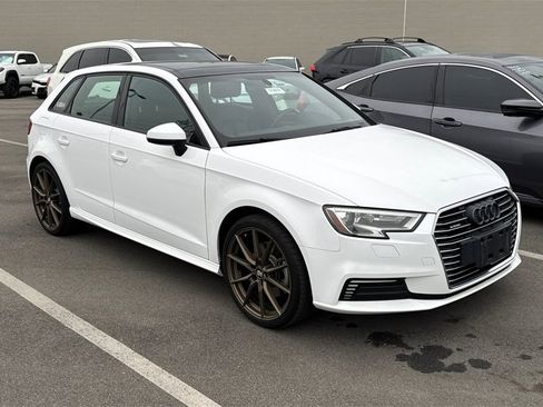 Used 2017 Audi A3 e-tron Premium image 2