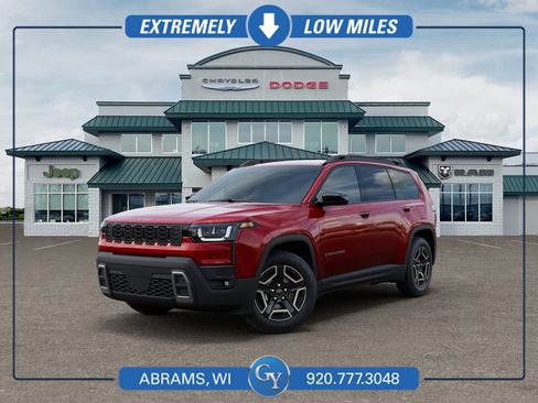 Used 2026 Jeep Cherokee Laredo AWD/4WD image 1