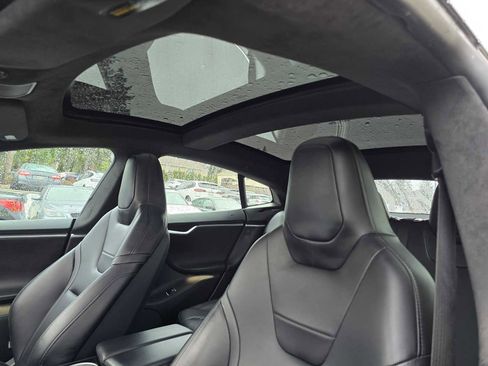 Used 2015 Tesla Model S 70D image 22